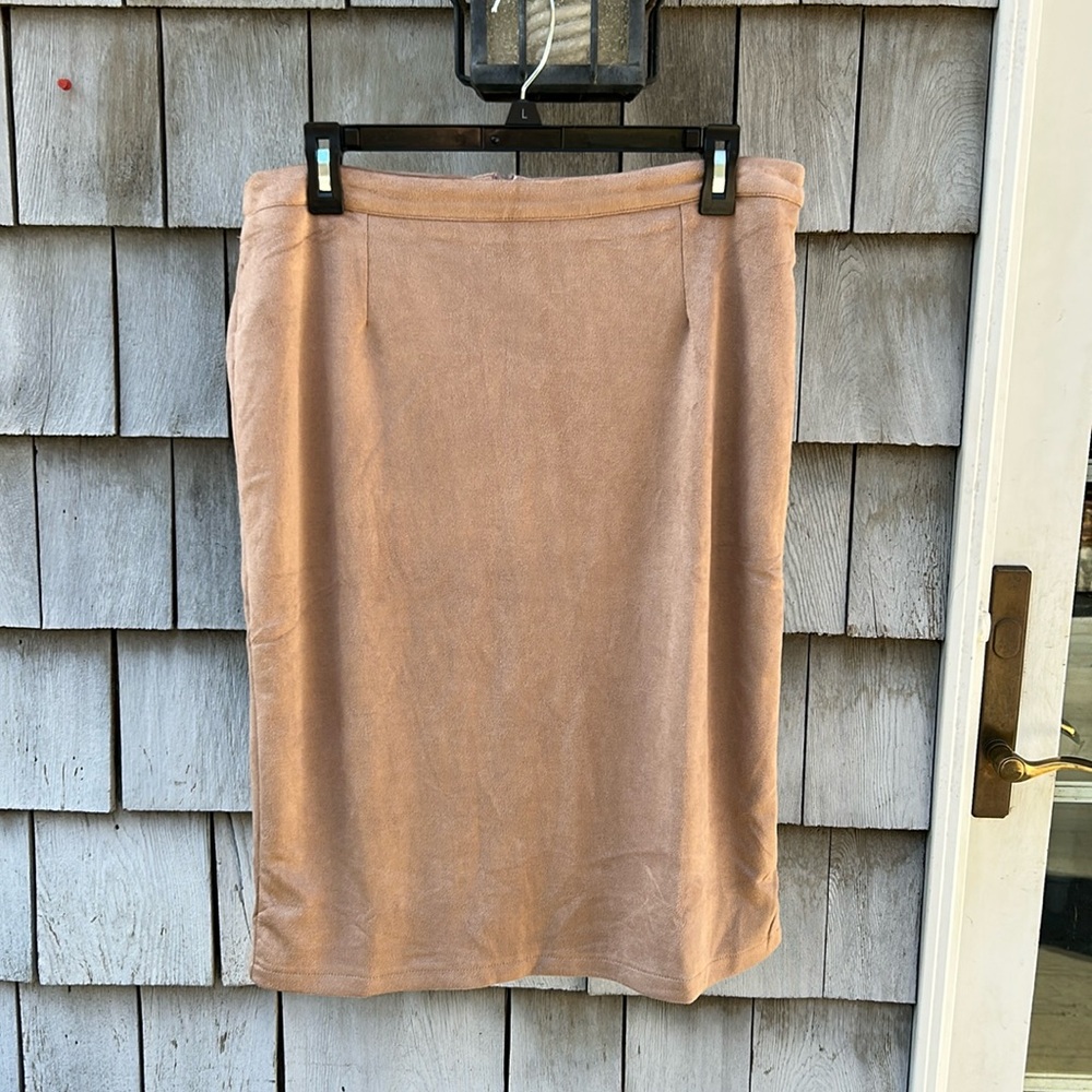 Elegant Tan Women's Skirt